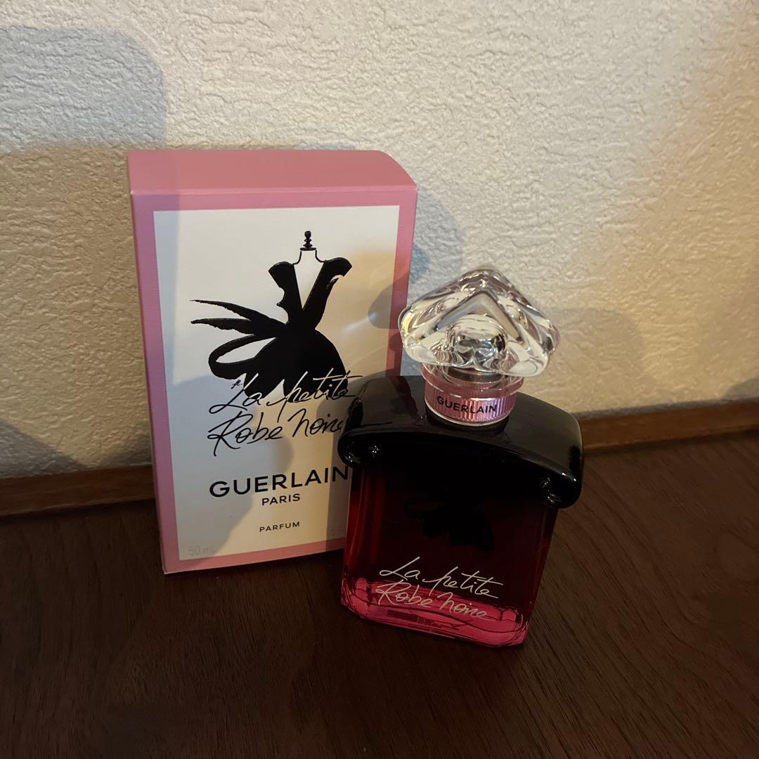 (新発売)ほぼ新品ゲラン　ラプティットローブノワールパルファン