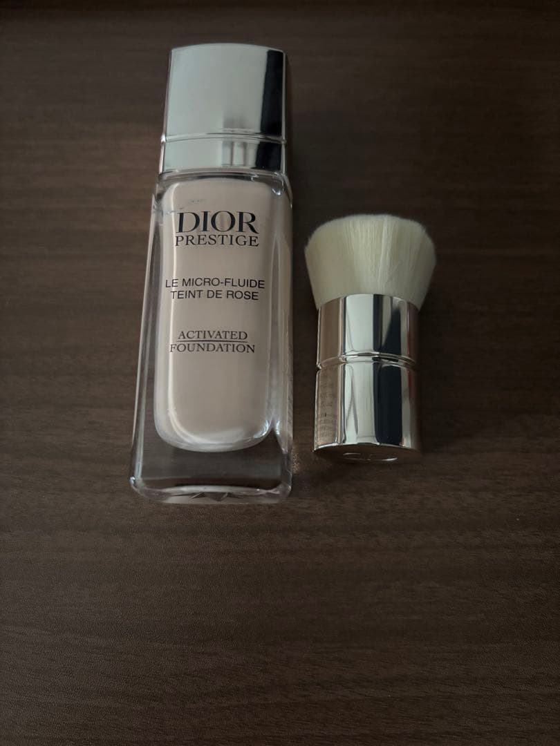 ディオール　プレステージ ル マイクロ フルイド タン (SPF30PA+++)