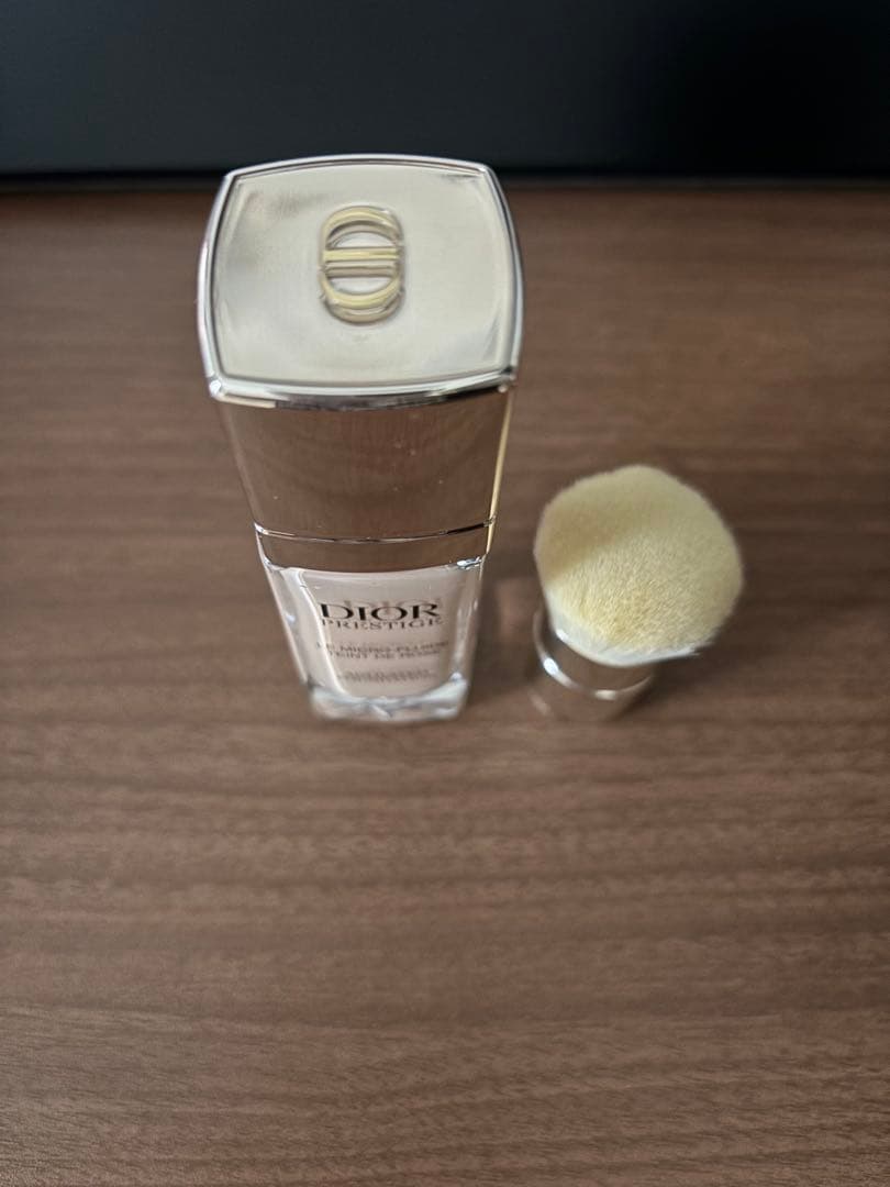 ディオール　プレステージ ル マイクロ フルイド タン (SPF30PA+++)