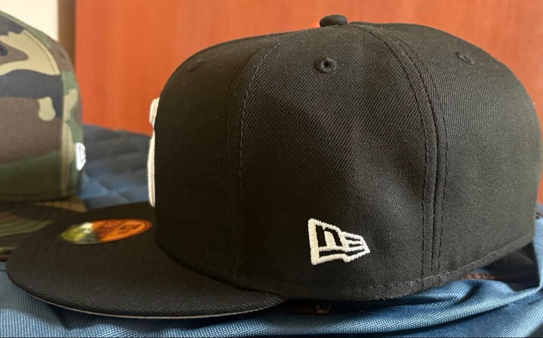 新品　シュプリーム　ニューエラ　Sロゴ　ブラック　完売品