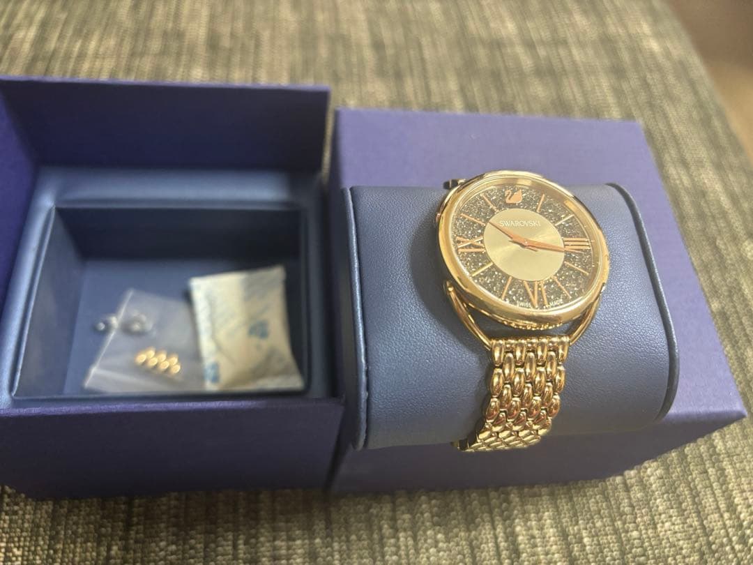 スワロフスキー　時計