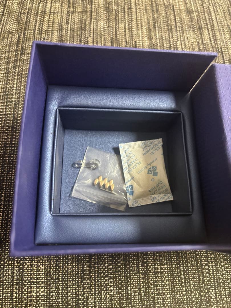 スワロフスキー　時計