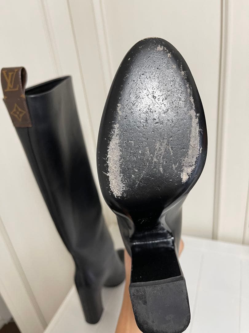 メルカリ祭価格！　ルイヴィトン　ロングブーツ