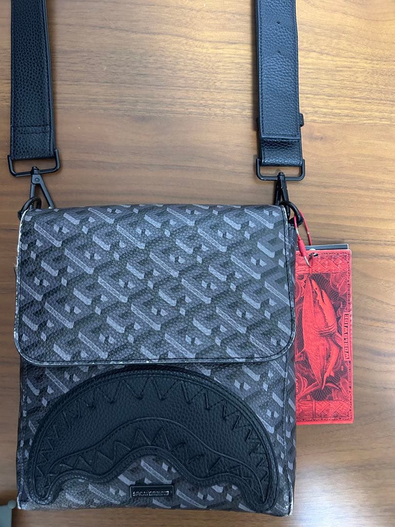 Sprayground ショルダーバッグ