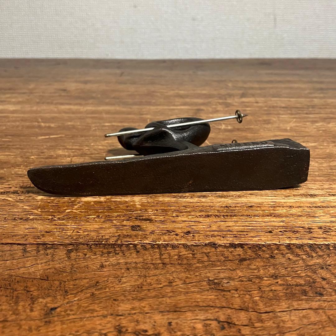 レトロ スキーヤー ペーパーウェイト 鉄 アイアン 雑貨 文鎮 アンティーク