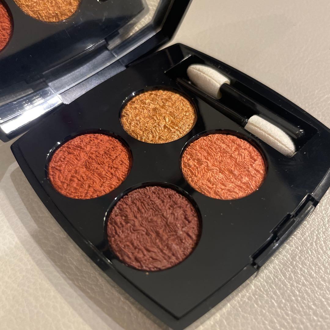 シャネル レ キャトル オンブル ツイード 03 ツイード フォーヴ