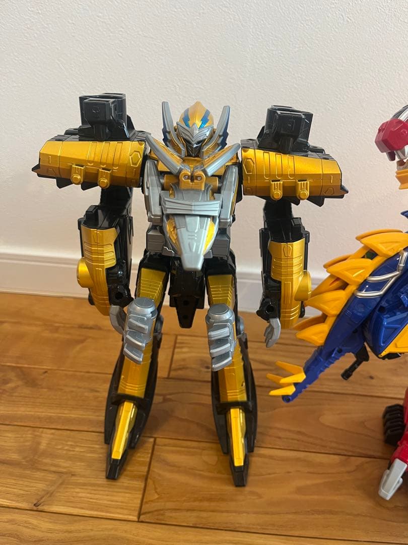 獣電戦隊キョウリュウジャー DXキョウリュウジン 獣電池付属　セット