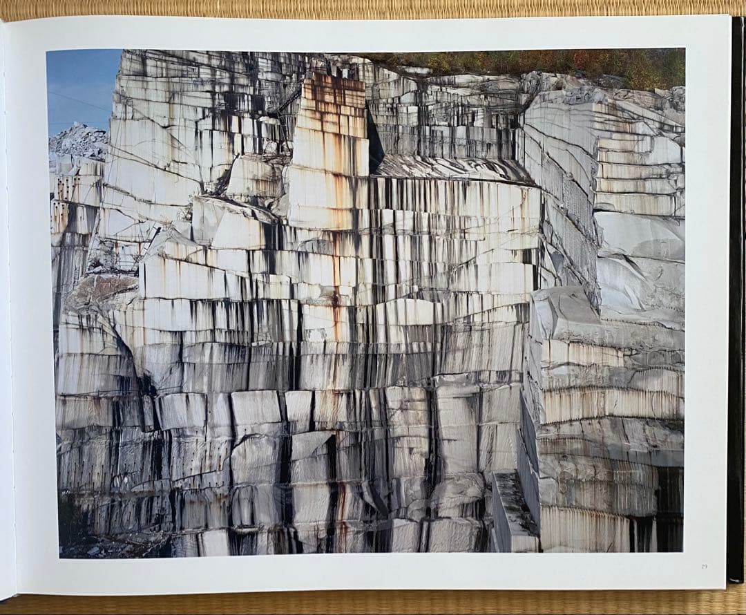 QUARRIES EDWARD BURTYNSKY 洋書　写真集