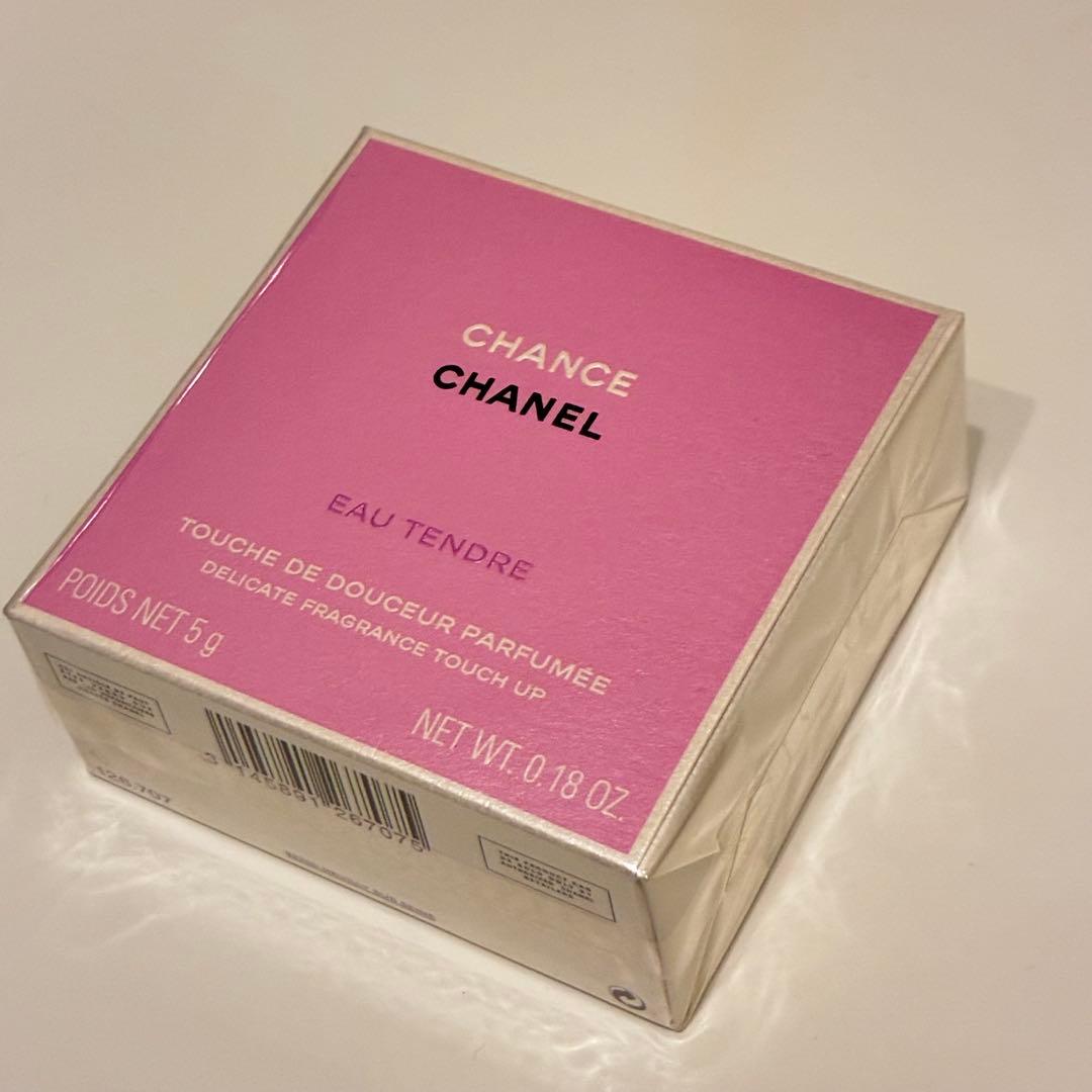 シャネル オータンドゥル トゥシュ ドウ パルファム コンパクト 5g 未開封