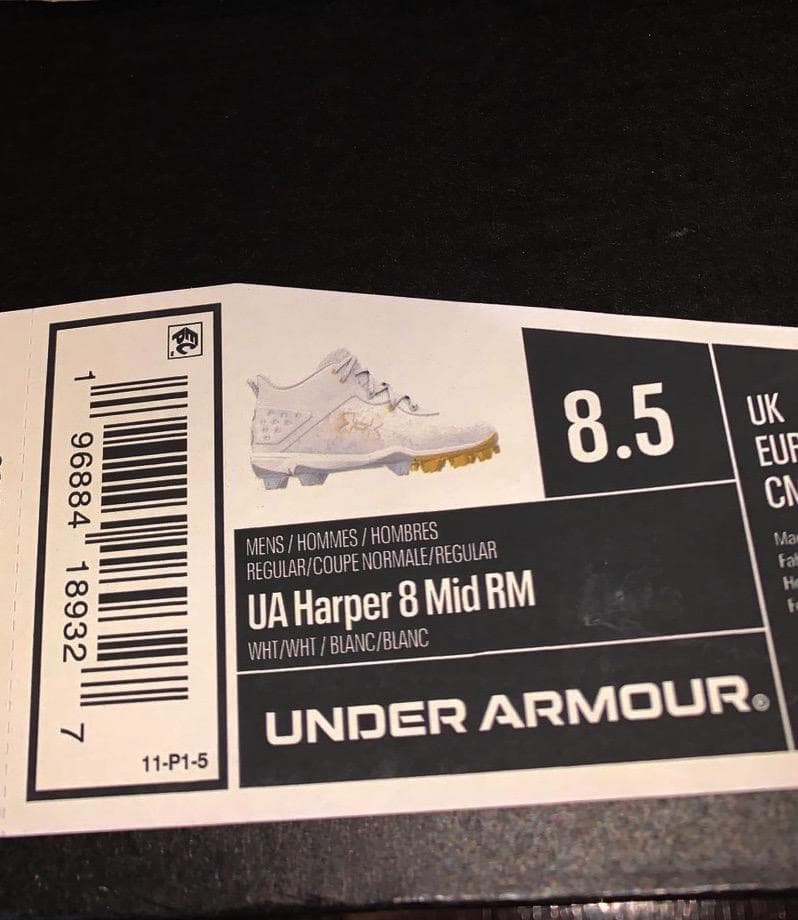 新品2025年USA国内限定アンダーアーマー野球ハーパー8MidRm26.5cm