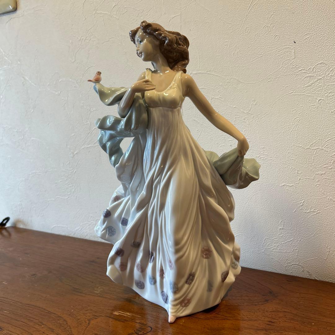 リヤドロ人形　夏のセレナーデ