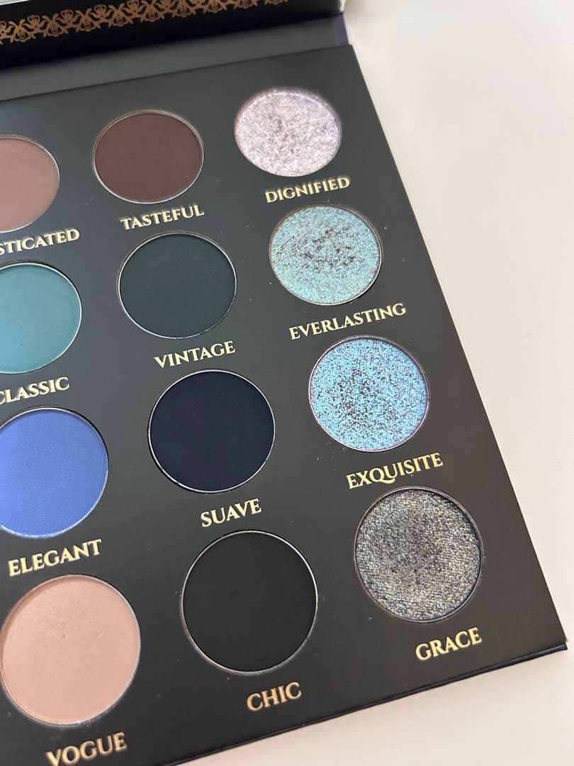 Glaminatrix Timeless Tones アイシャドウパレット