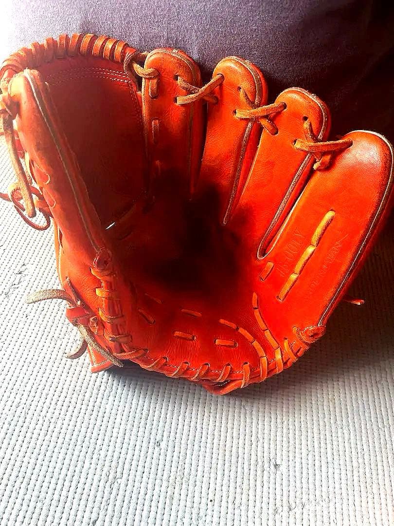 硬式投手用グローブ