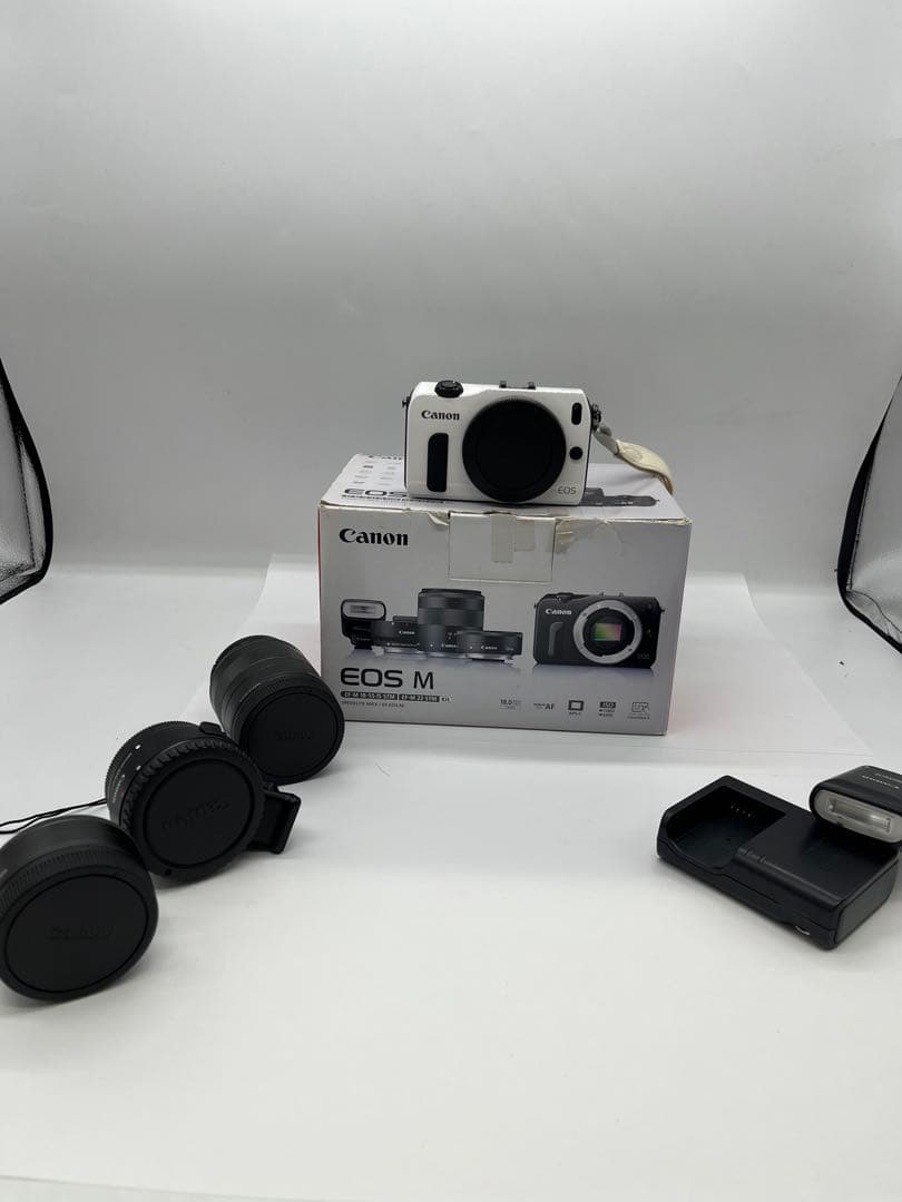 Canon EOS M デジタル一眼レフ レンズ3本セット