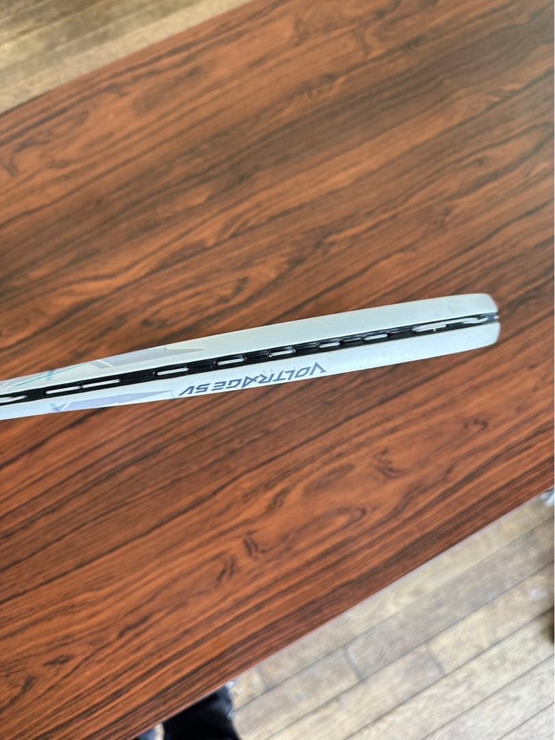 わ*い様 ヨネックスボルトレイジ5v ラケット