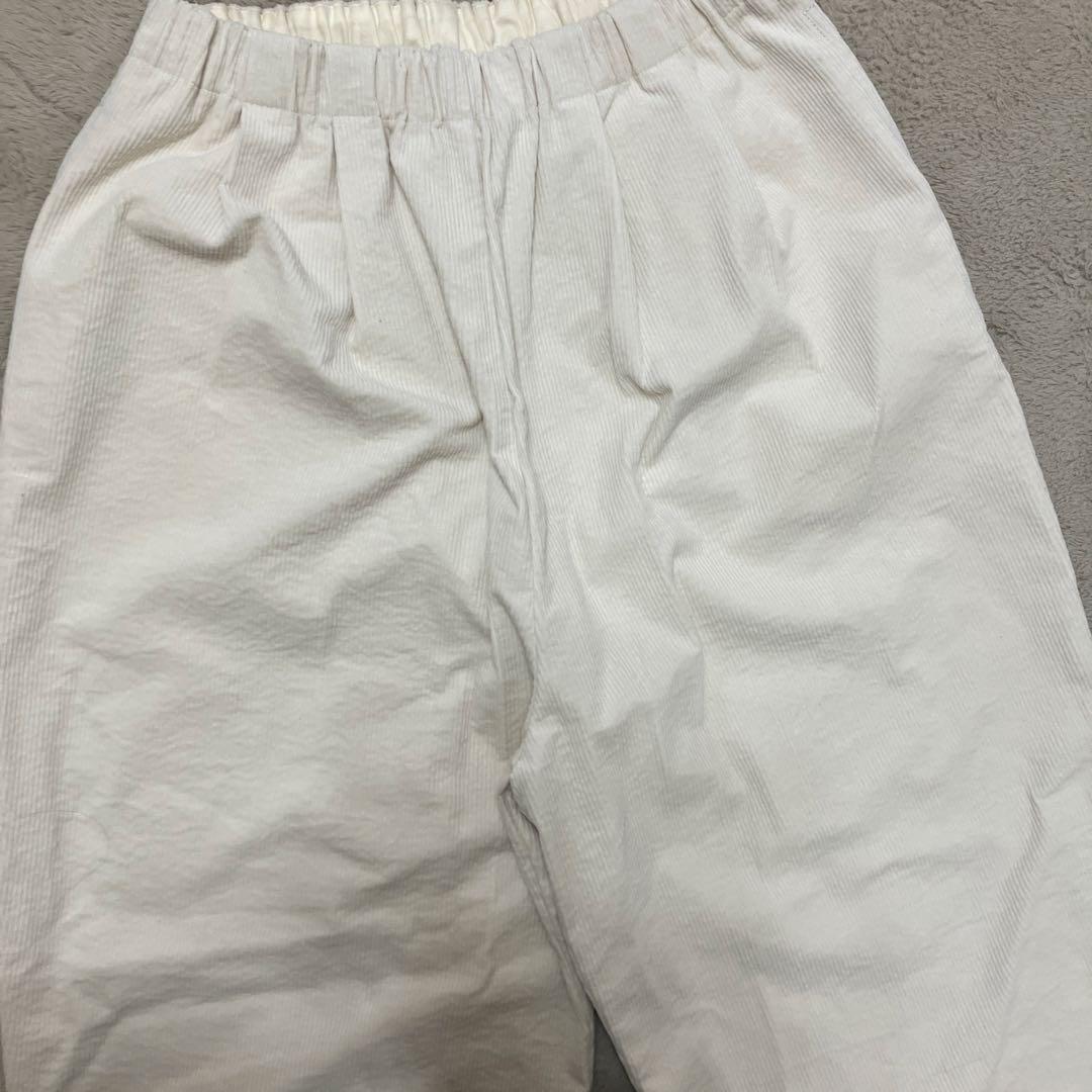 新品未使用かぐれコーデュロイテーパードパンツ　アイボリー