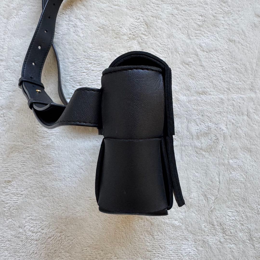 美品☆ ボッテガヴェネタ　カセット　ボディバッグ　ベルトバッグ　イントレチャート