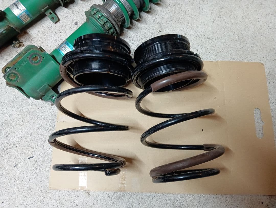 L235 エッセ　ダイハツ　調整式アクスル　のみ