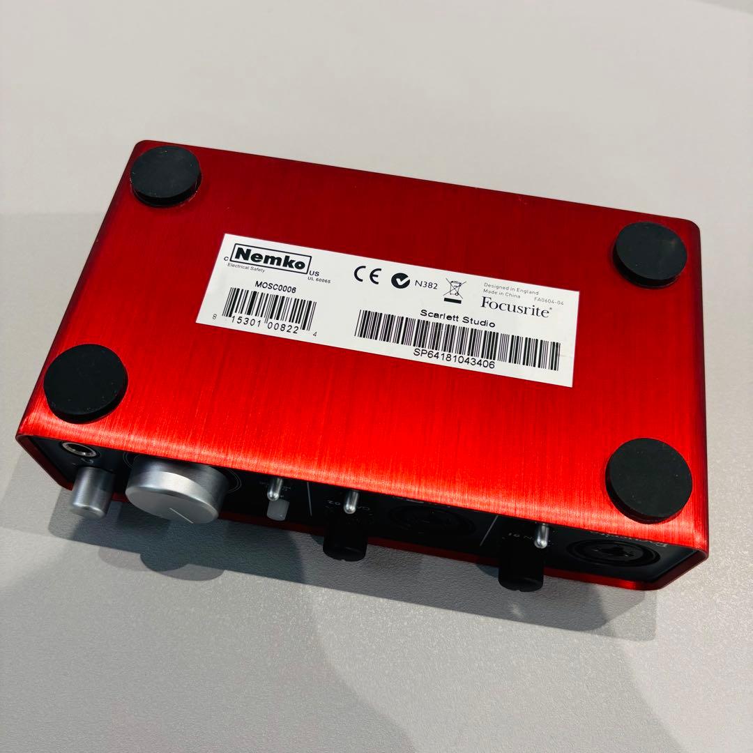 Focusrite Scarlett 2i2 オーディオインターフェイス　送料込