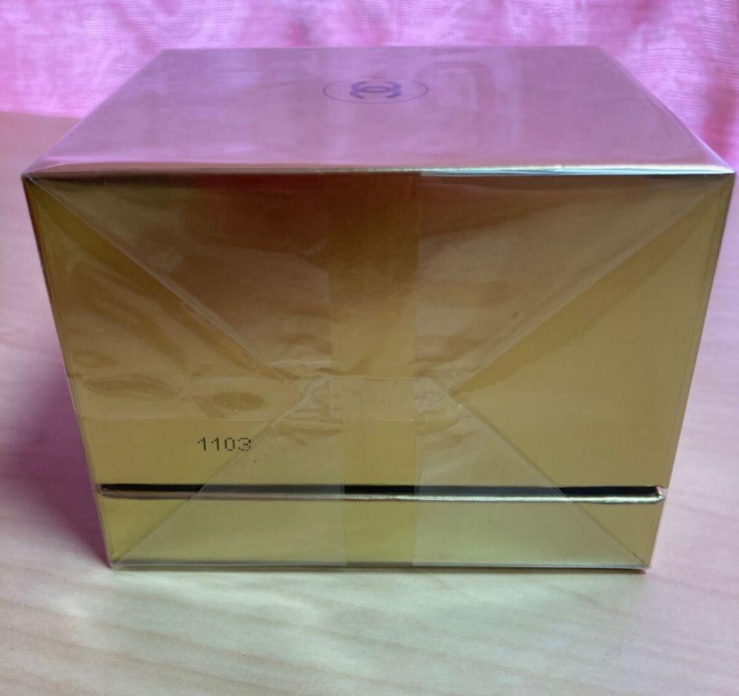 未開封 シャネル サブリマージュ ル マスク