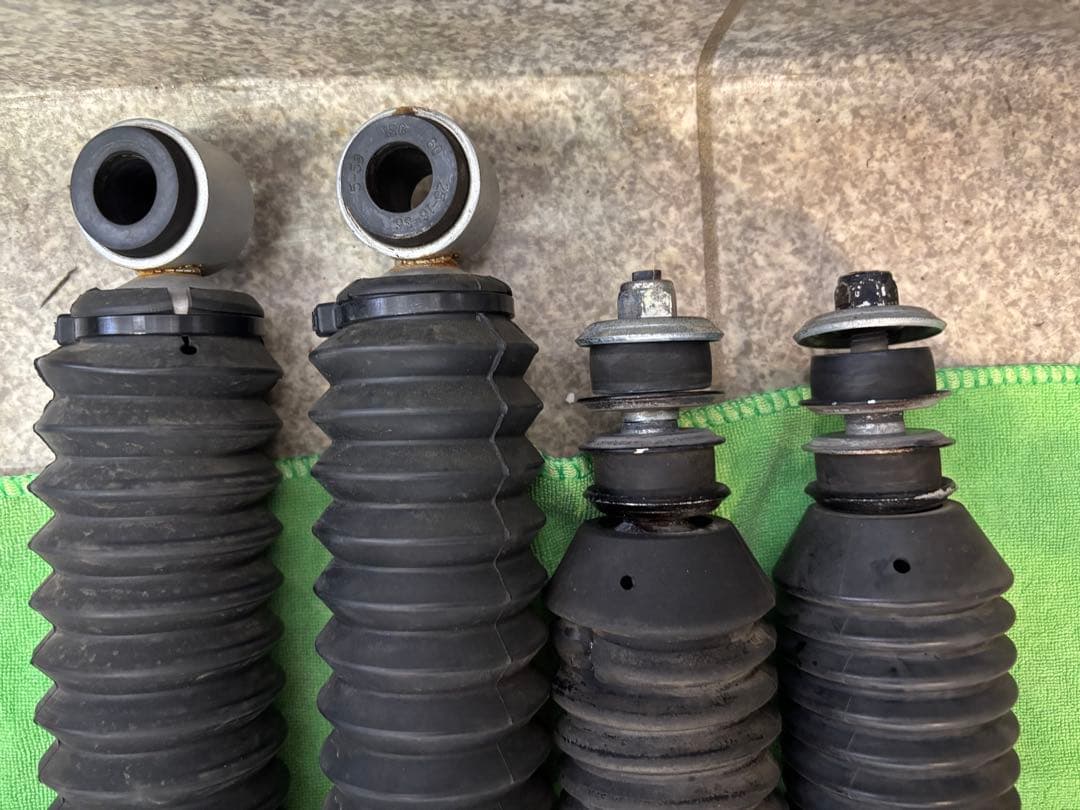 ハイエースKYB ショックアブソーバー Extage