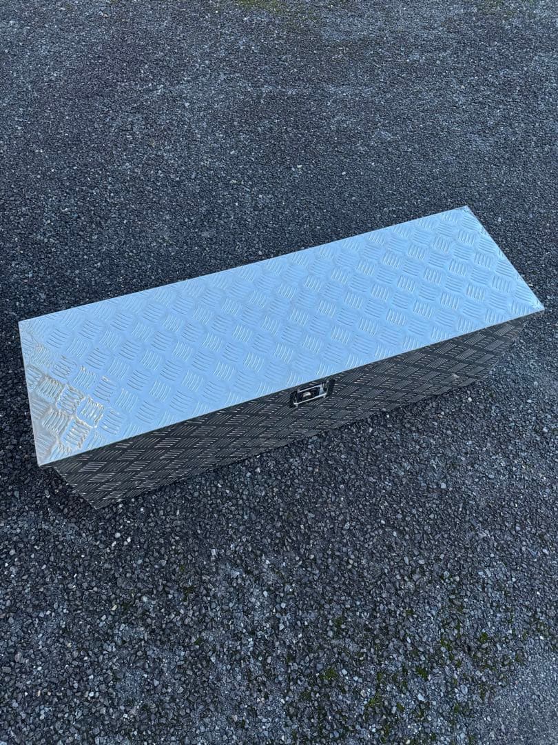 工具箱　鍵付きアルミツールボックス　軽トラ　ダブルキャブ専用　荷台箱