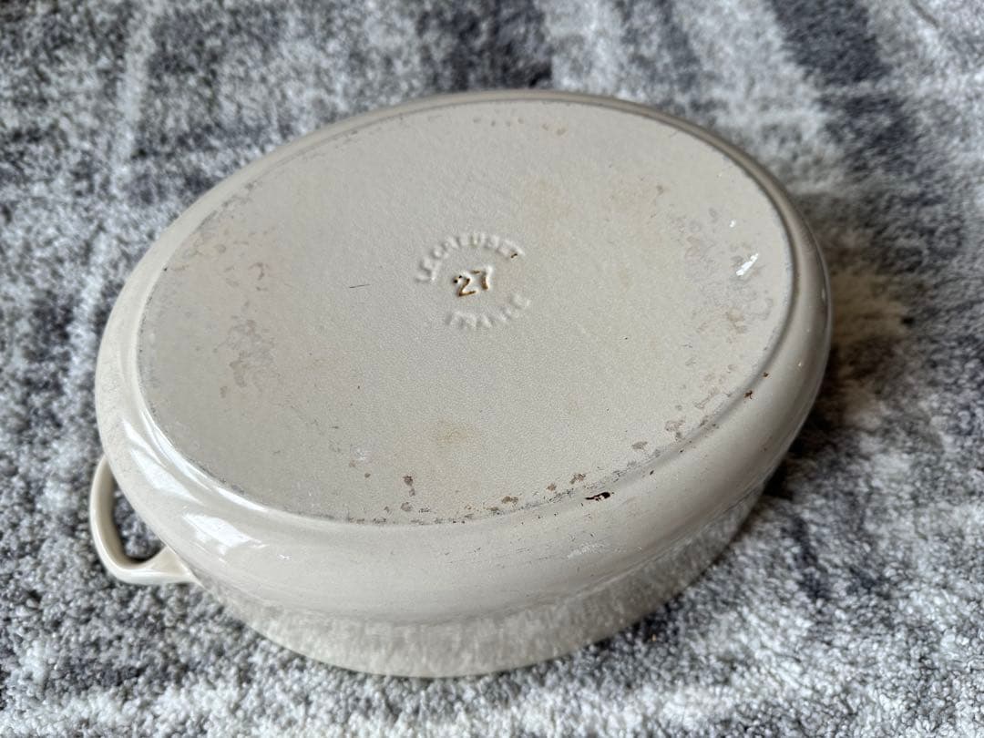 LE CREUSET ホワイト 両手鍋 オーバル型　レア　ル・クルーゼ