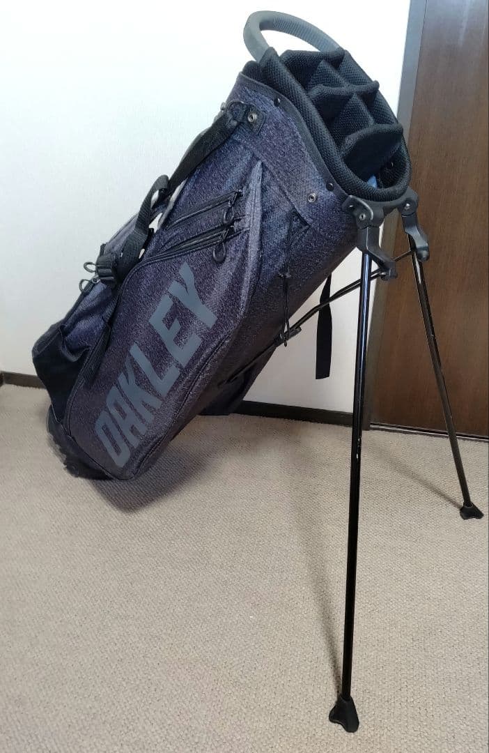 Oakley スタンドバッグ ダークグレー/ブラック