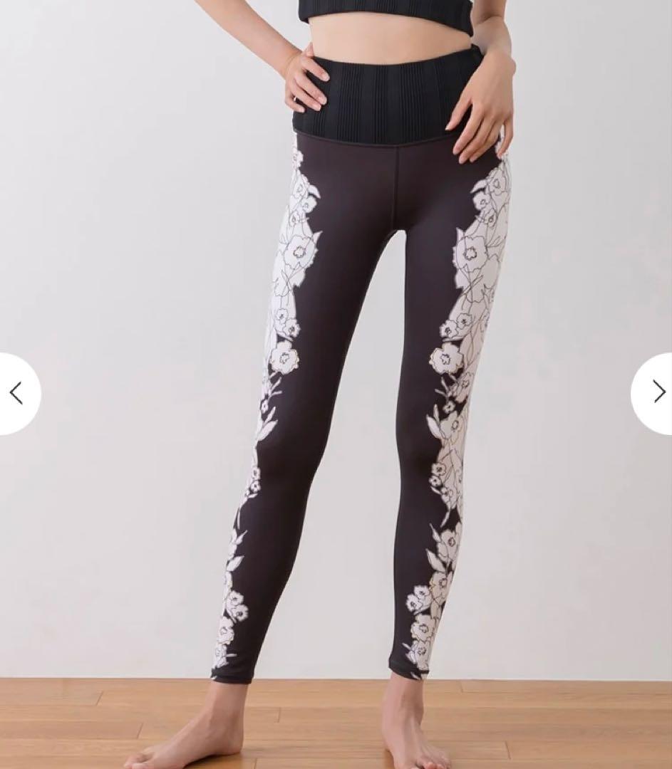 SUKALA ドローイングフラワーパネルレギンス