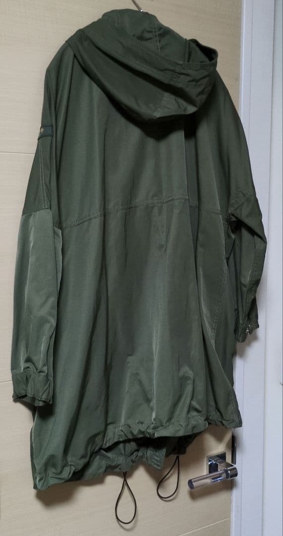 【貴重　美品】TATRAS フード付きオリーブグリーンモッズコート
