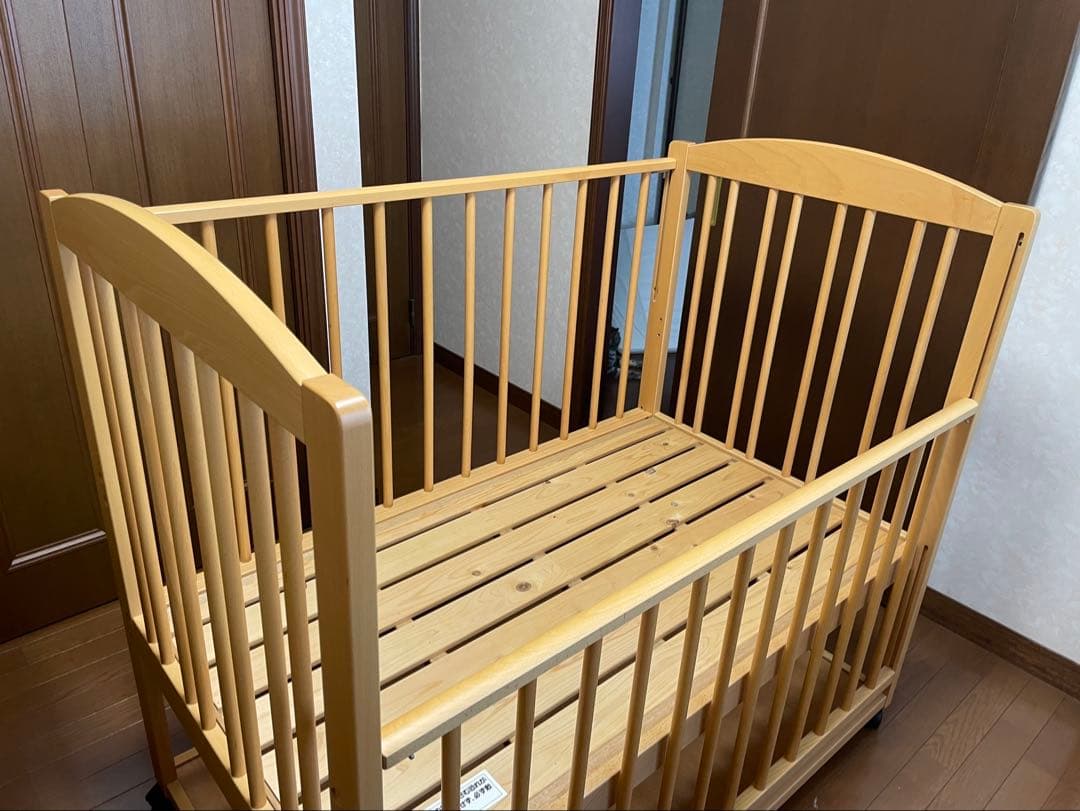 サワベビーC型ステラ　日本製ベビーベッド（サンデシカ　日本製敷布団付き）