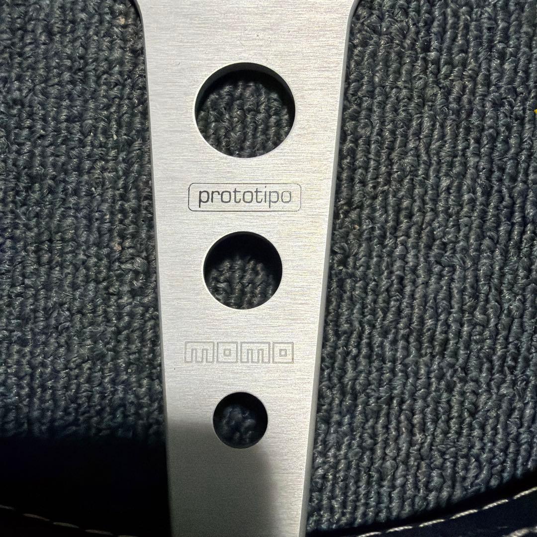 MOMO ステアリング prototipo