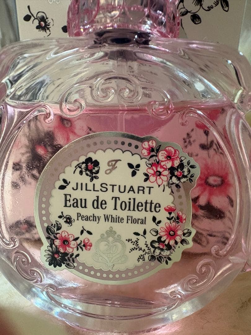 JILLSTUART ジルスチュアート　ピーチホワイトフローラル　オードトワレ