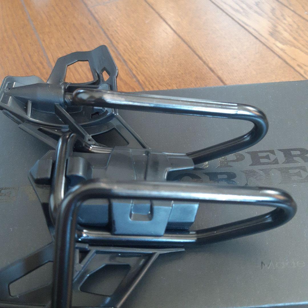 股間を圧迫しないサドル　evo4 Super Hornet