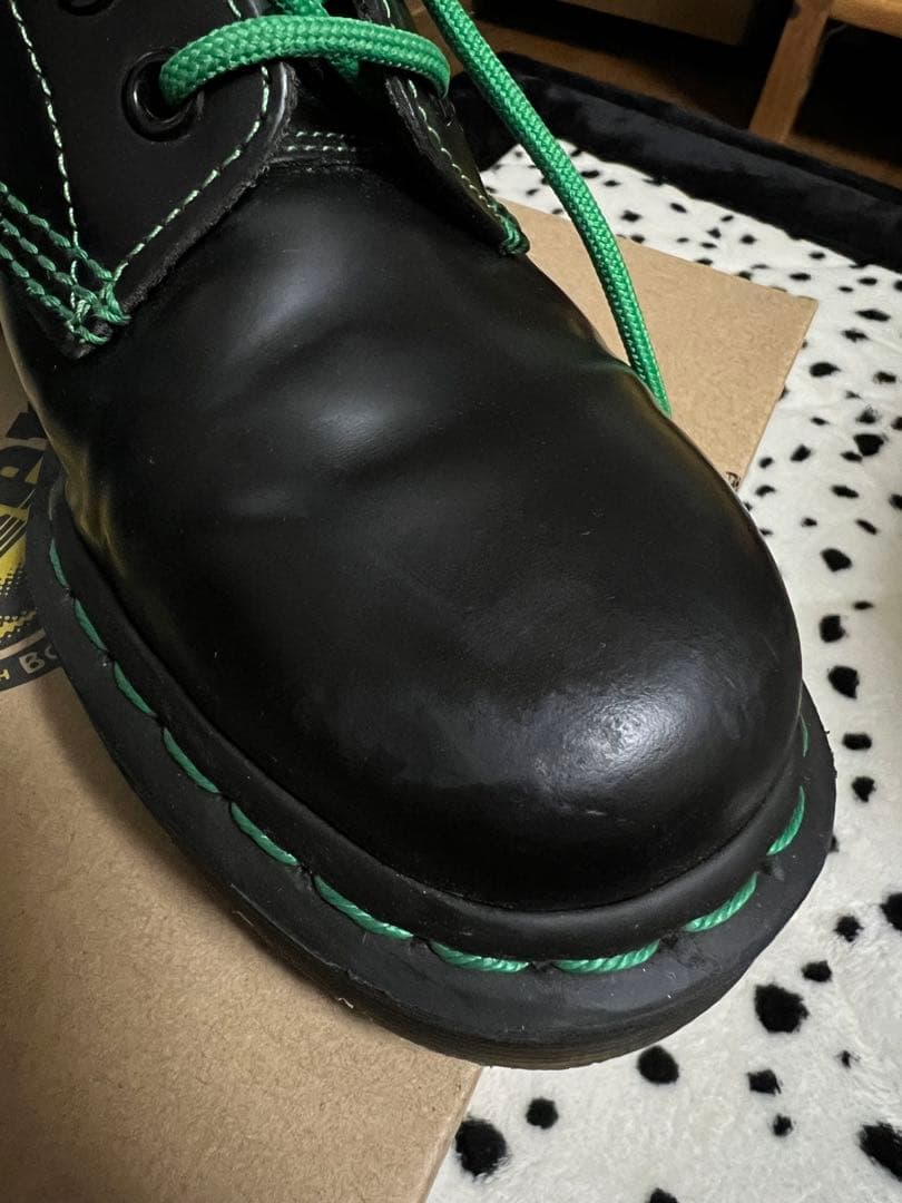 ドクターマーチン　8ホール　グリーンステッチ