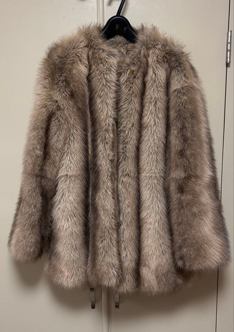ミラオーウェン今期マルチマテリアルノーカラーファーコート新品Mila Owen