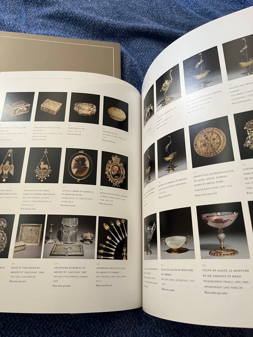 図録　イヴサンローラン