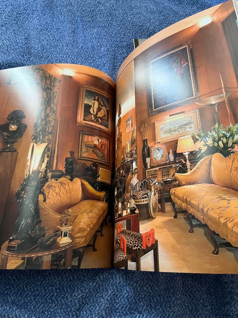 図録　イヴサンローラン