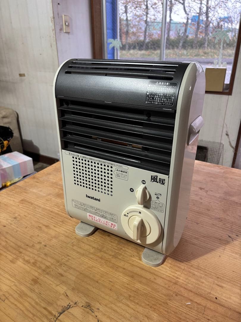 イワタニ カセットガスファンヒーター 風暖 CB-GFH-2