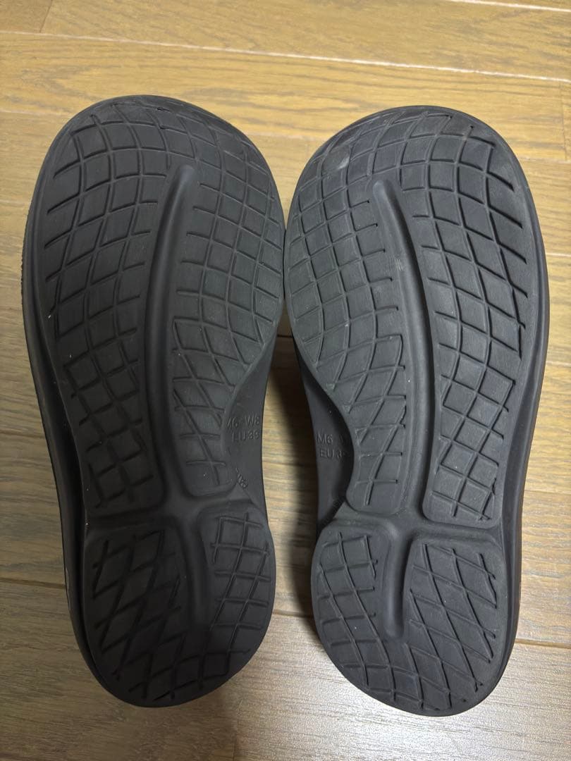 ウーフォス OOFOS ウークロッグ OOCLOOG M6-W8
