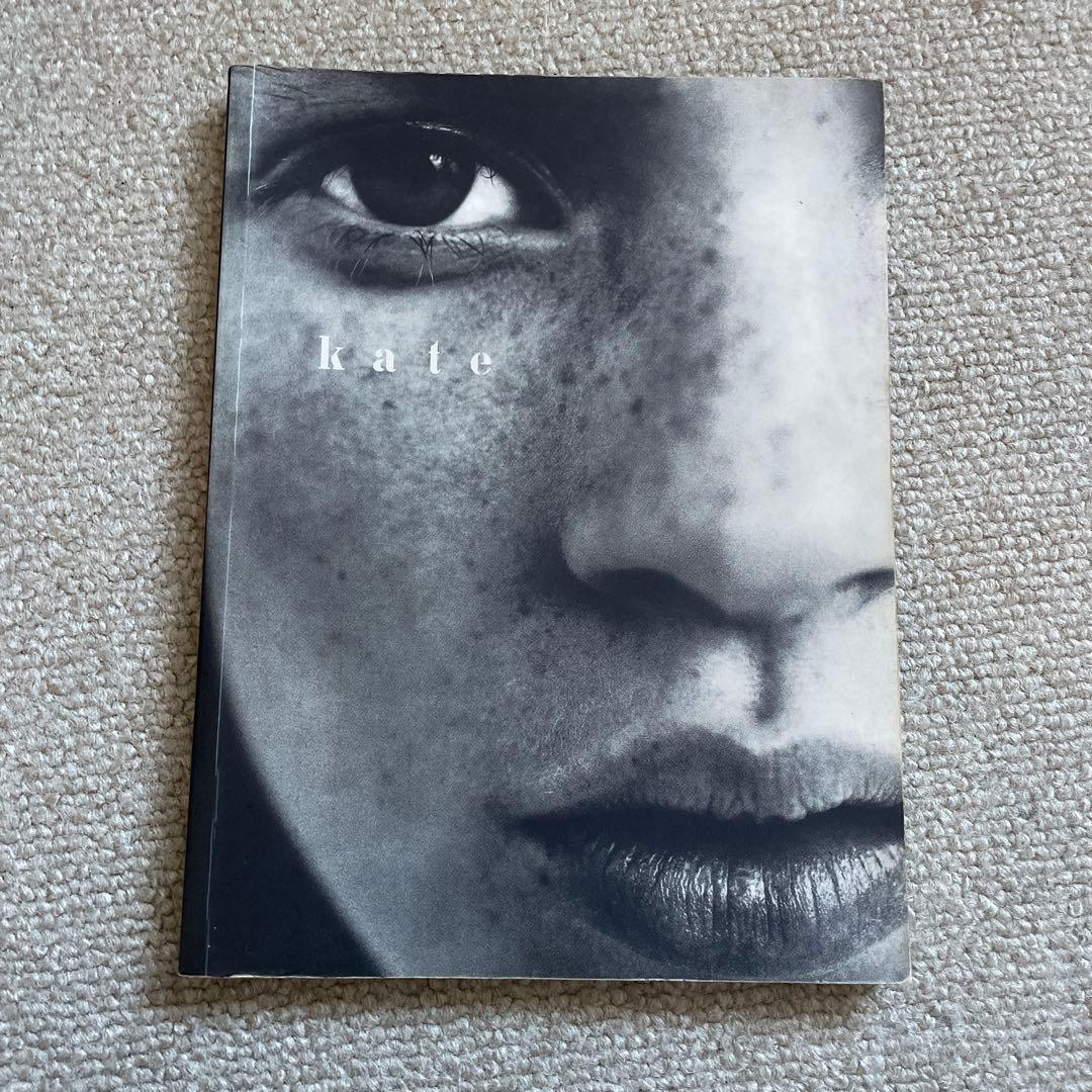 美品　Kate: The Kate Moss Book