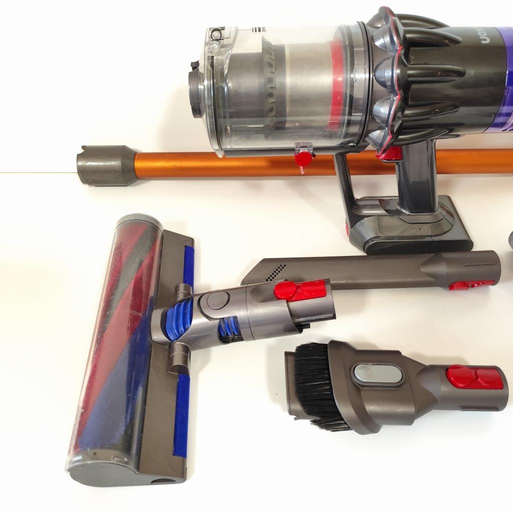 スタンド付き　Dyson SV18　掃除機 一式セット【動作確認済】　No176