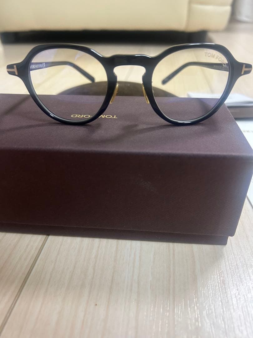 TOM FORD TF5762-D-B ブルーライトカット　メガネ　サングラス