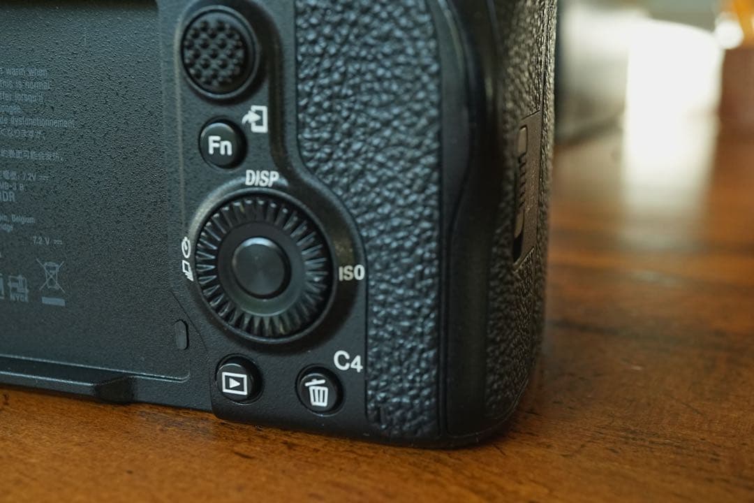 SONY α74 ミラーレスカメラ 本体と付属品