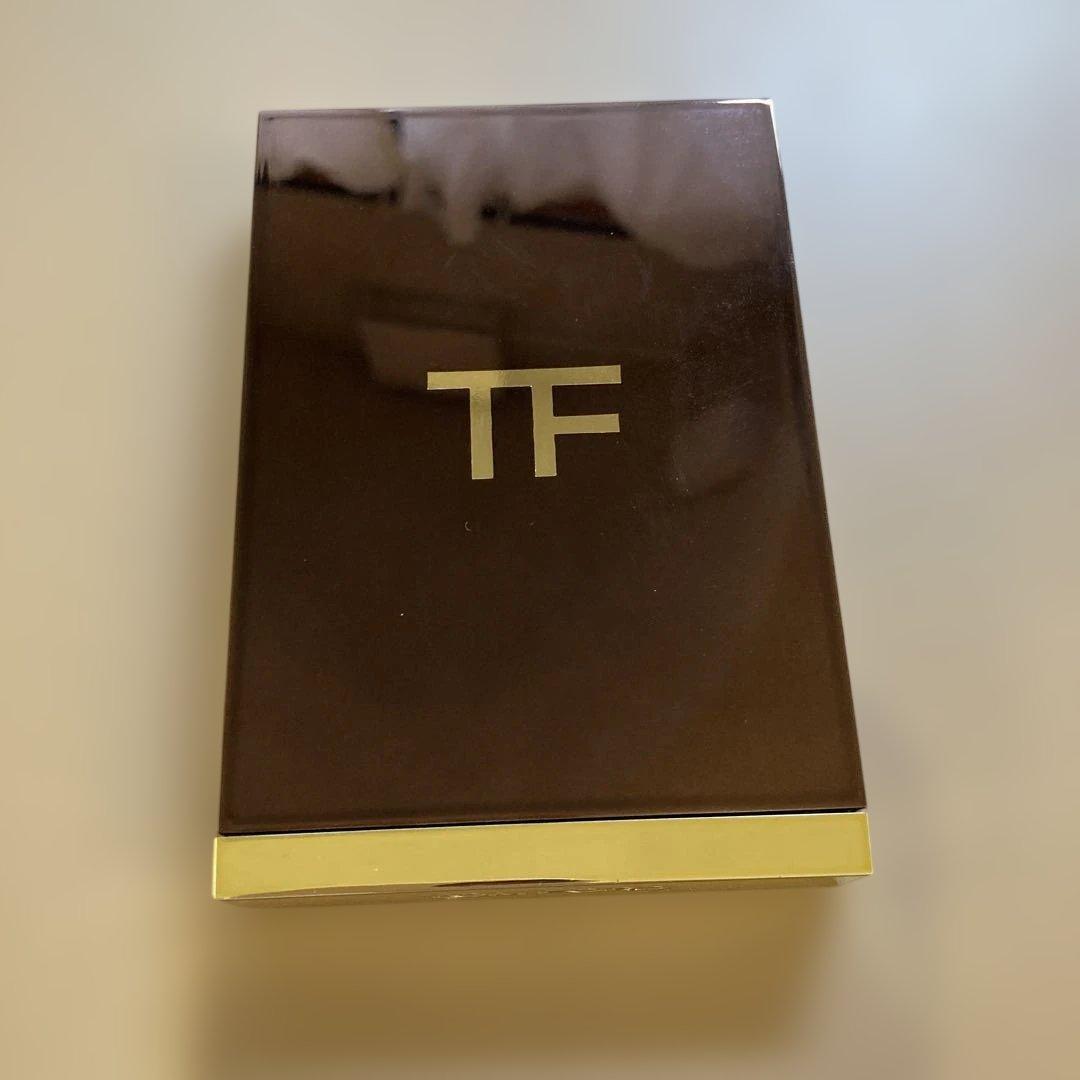 TOMFORDアイカラークアッド