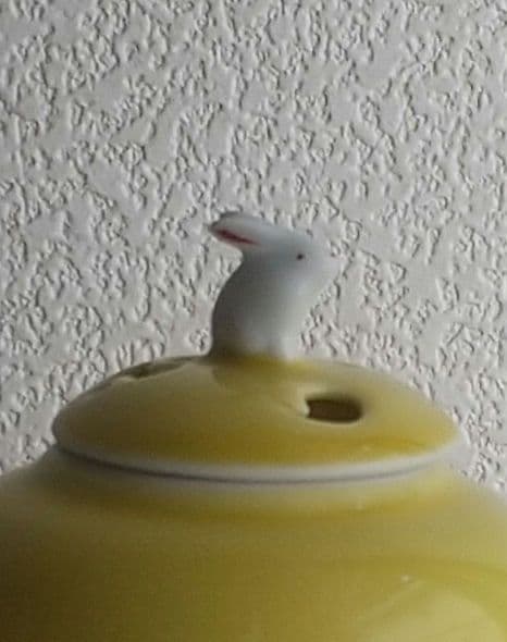 香炉　うさぎ　縁起物　黄色　金運