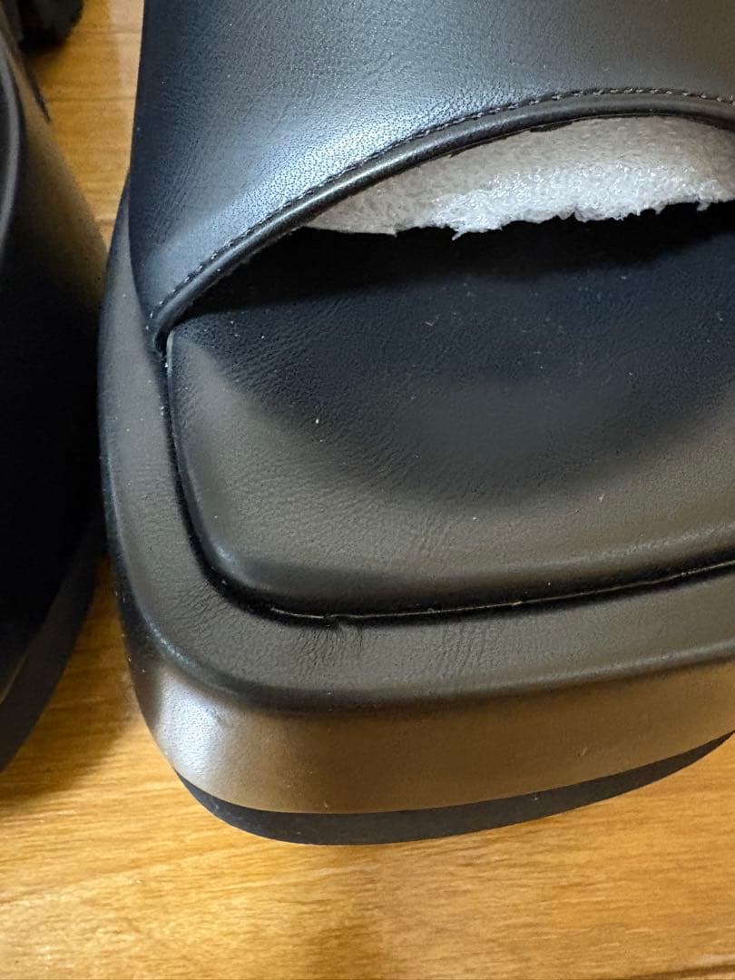 GDllic ボリュームソールサンダル