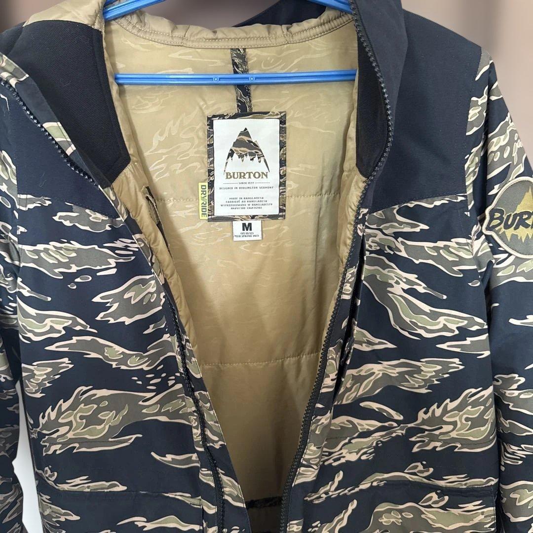 Burton 迷彩柄 フード付きスノーボードウェアMサイズ