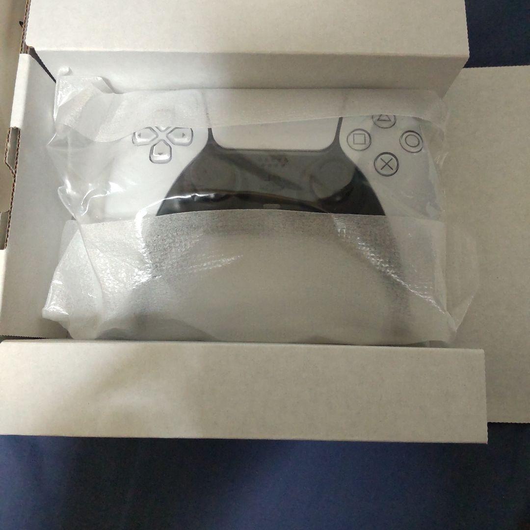 PS5 DualSenseワイヤレスコントローラ　ホワイト新品