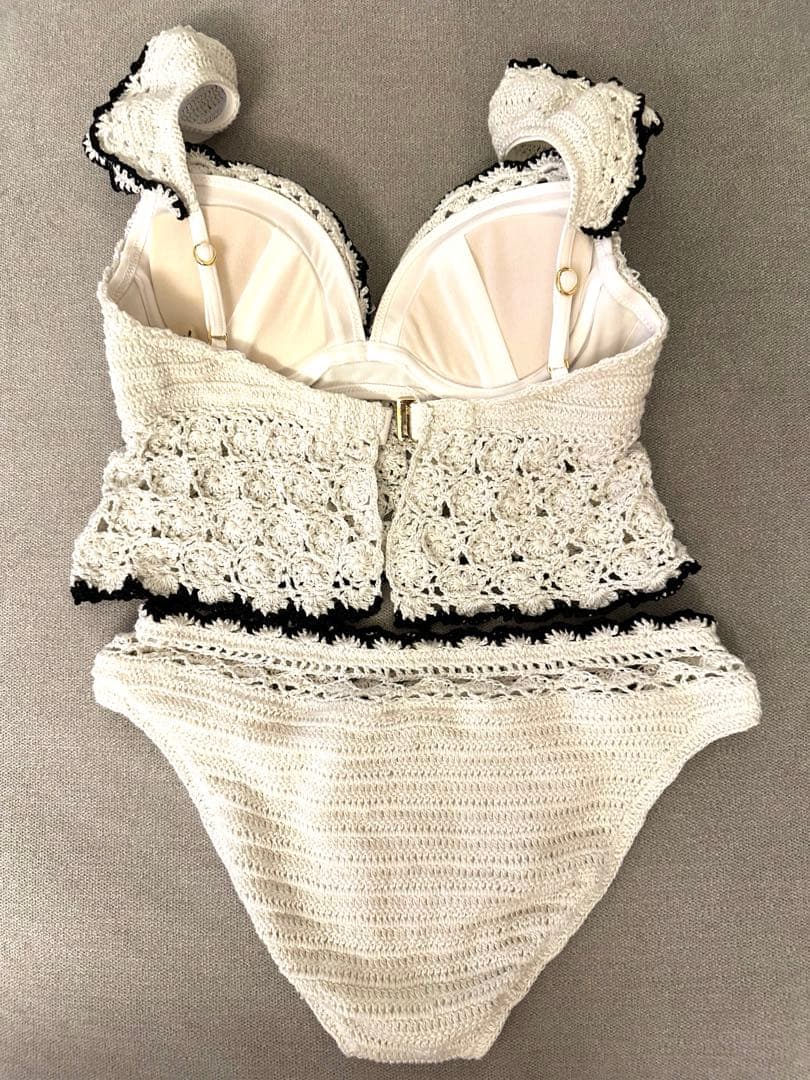 リエンダ　rienda フリルショルダークロシェワイヤーカップビキニ